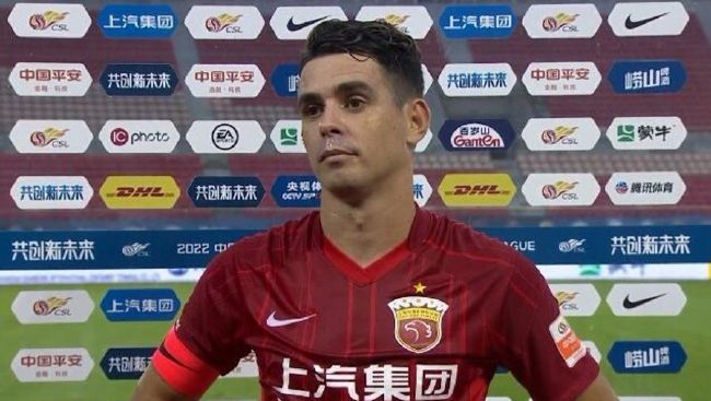当时丹尼尔·海尼因为在海外有拍摄活动没能出席。
