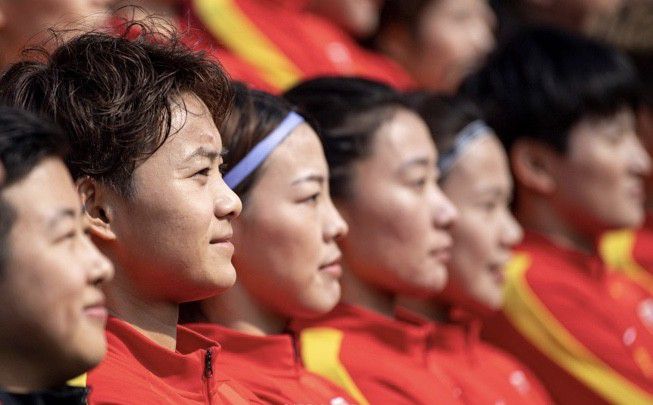 面对“在演水下戏的时候是如何克服水下恐惧的”这个问题，于适回应：“你想要做好一件事情，肯定是要尽量放松的，当你越紧张越慌张，就容易出错。