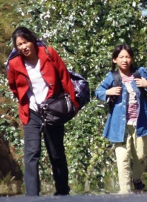惠英红最近，惠英红在综艺节目《演员请就位3》作为导师示范，即兴表演了一段老大面对手下背叛的戏份，获得网友称赞，“惠英红 影后就是影后”话题登上热搜。